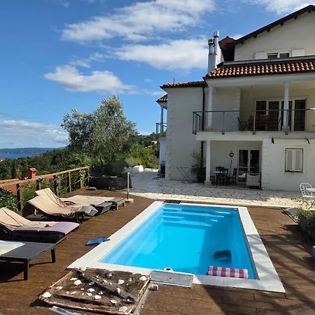 شقة Mit Pool Und Jacuzzi Istrien لوفغان